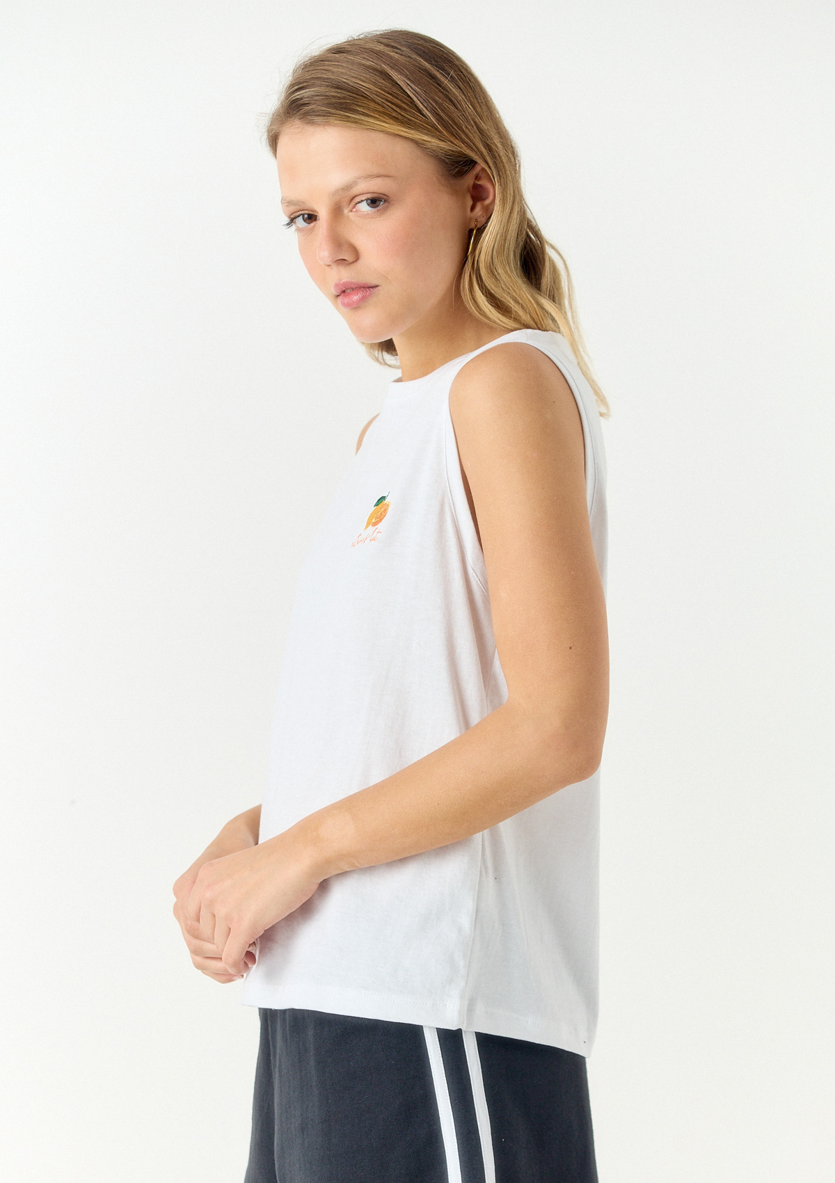 112299881-01999 - MUSCULOSA BORDADO